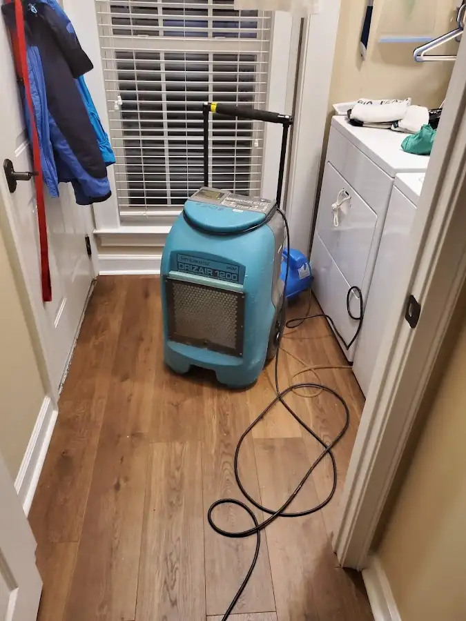 Commercial dehumidifier deployed for Crawl Space Restoration in Miami